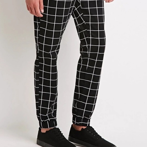 Forever 21 grid pants - Picture 2 of 6